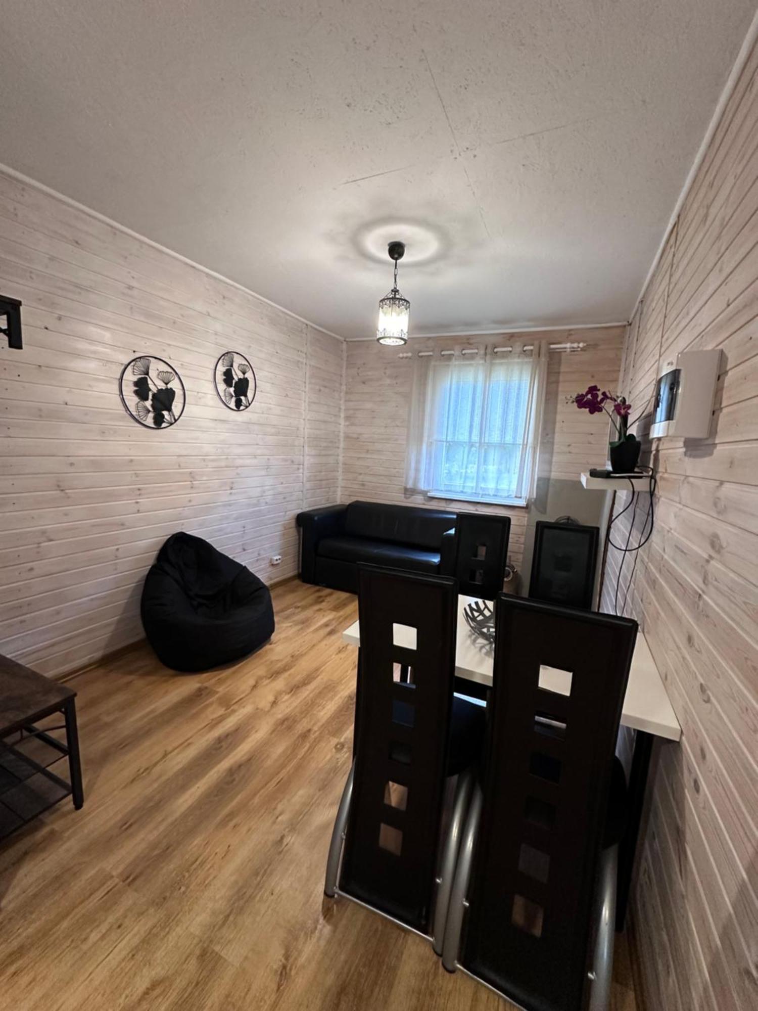 Mazligzdina Villa Viski Екстериор снимка